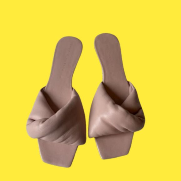 STUDIO AMELIALadies Rose Twist Front Flat Leather Sandals Size: 9 - Picture 7 of 8